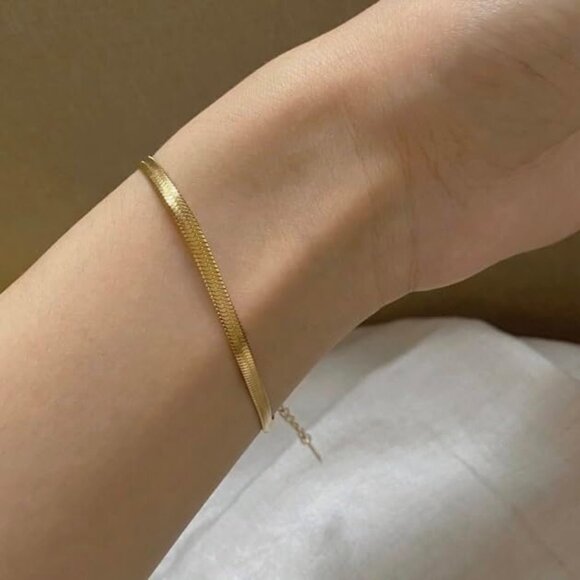 Waterproof Gold Jewelry Tarnish Free Meivim Herringbone Flat Chain Bracelet - Picture 6 of 6